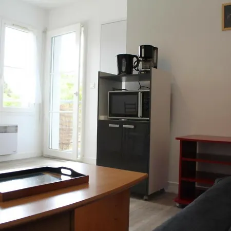 Apartment La Rochelle, 1 Piece, 2 Personnes - Fr-1-246-76 La Rochelle (Charente-Maritime)