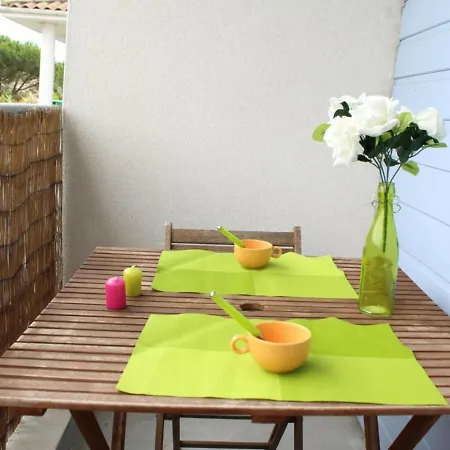La Rochelle, 1 Piece, 2 Personnes - Fr-1-246-76 Apartment